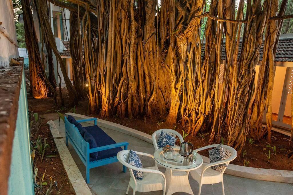 White Banyan Beach Villa, Candolim By The Acacia Villas Exterior photo