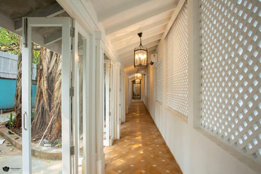 White Banyan Beach Villa, Candolim By The Acacia Villas Exterior photo